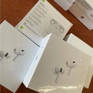Apple AirPods 4